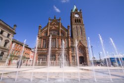 Derry_Guildhall_fountains