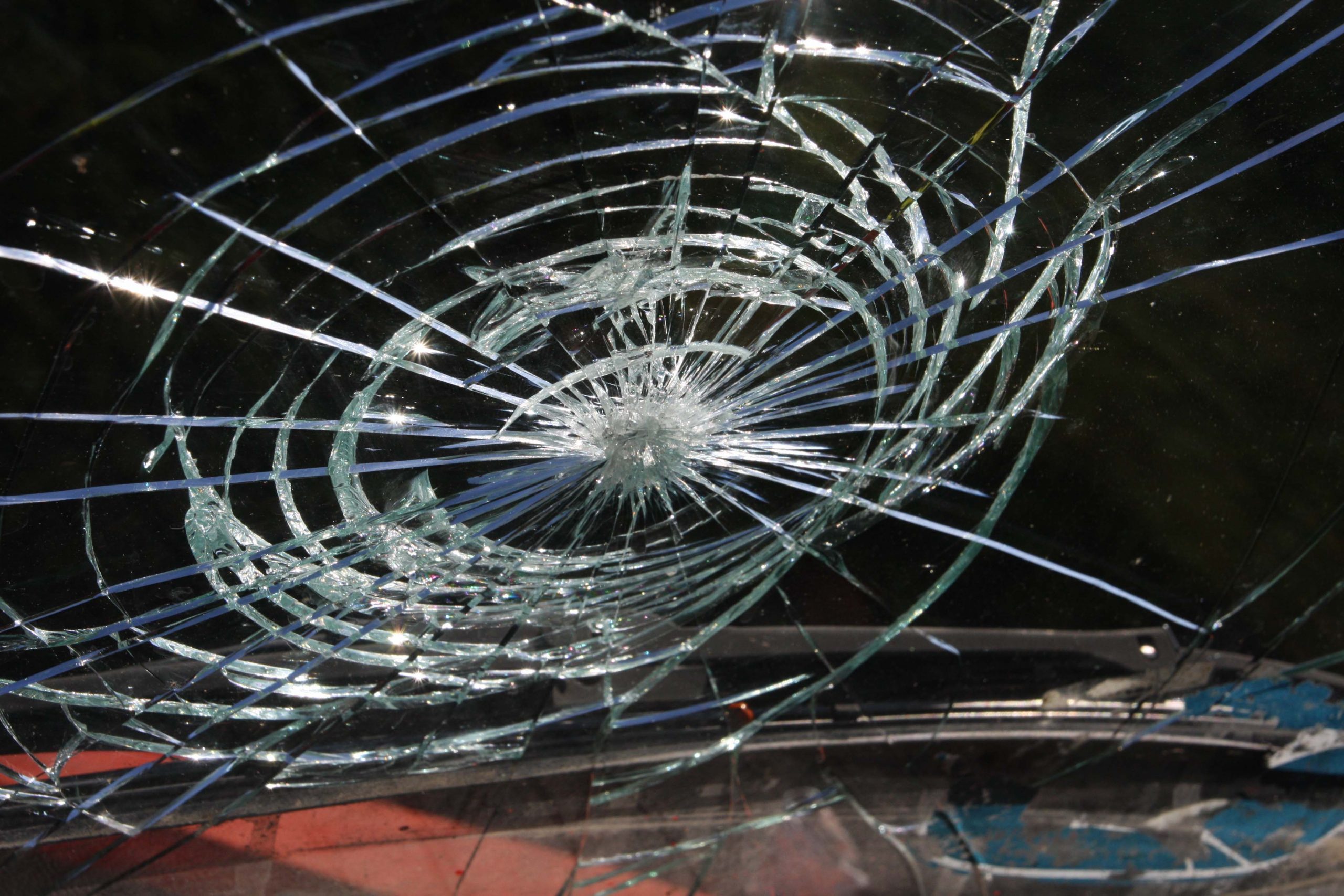 Van owner discovers smashed windscreen in Kilmacrennan - Highland Radio ...
