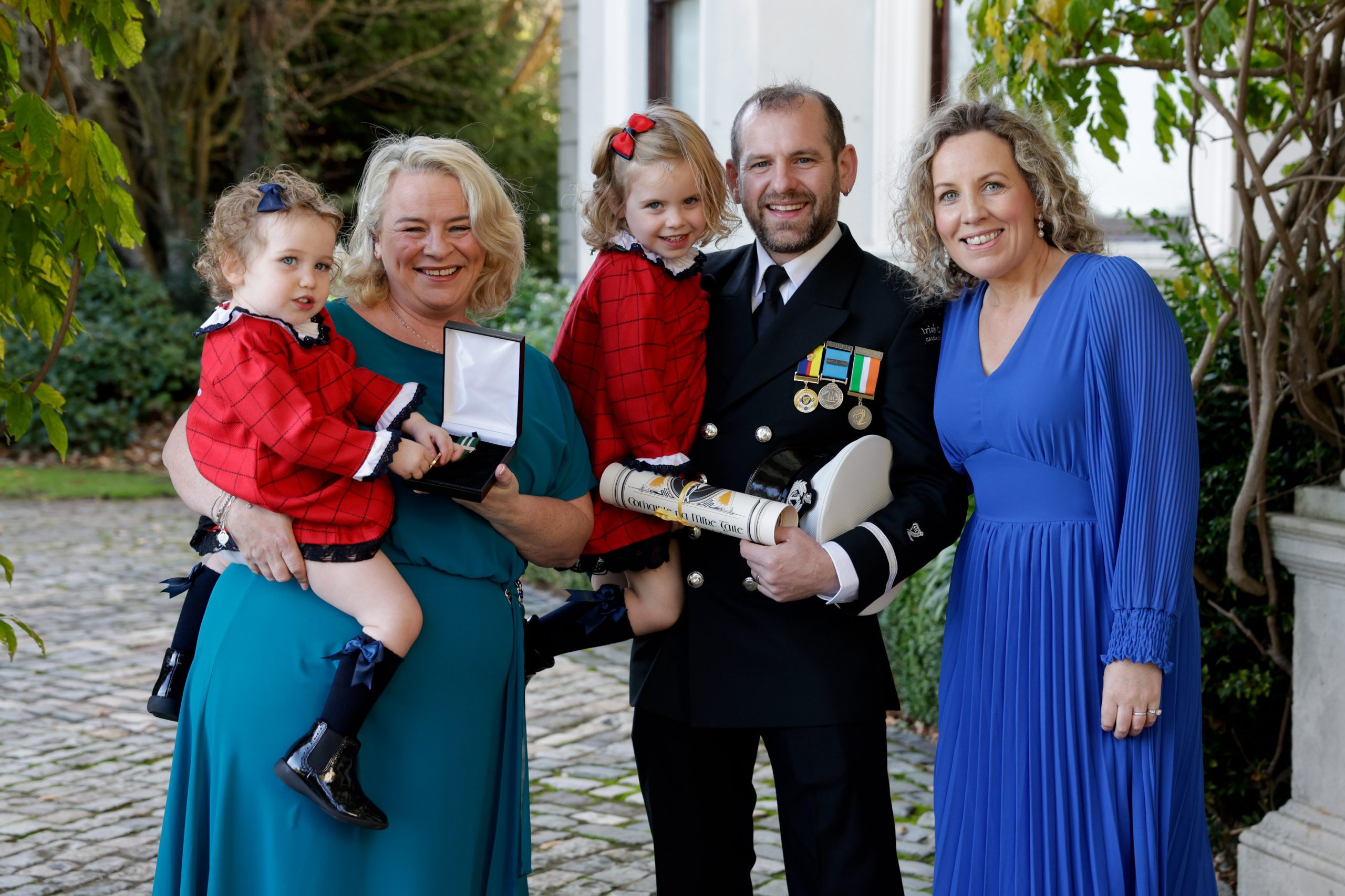 Hero Kevin Barr awarded Gold National Bravery medal - Highland Radio ...