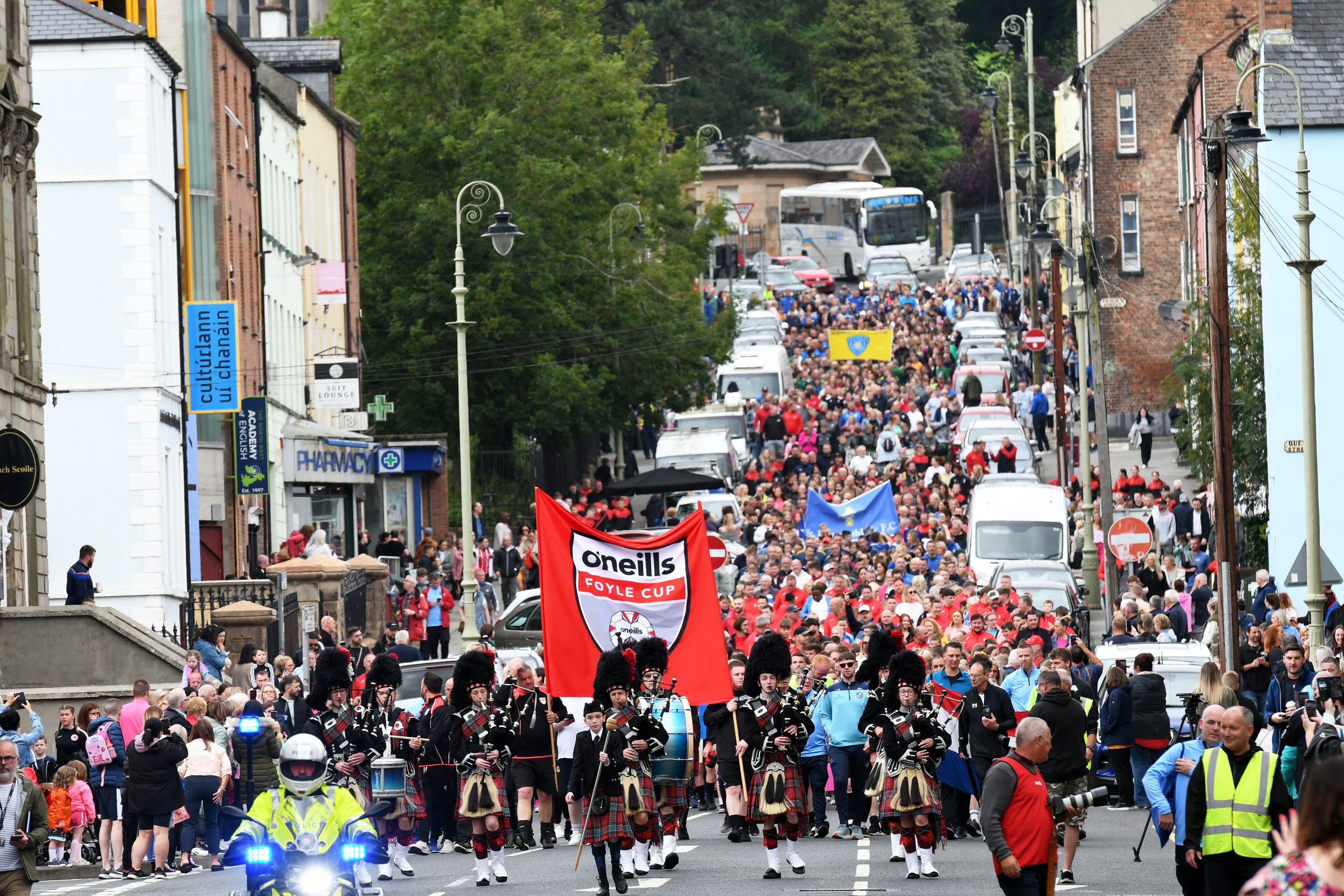 Thousands take part in O'Neills Foyle Cup 2023 Parade Highland Radio