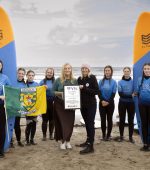 Christine Callaghan (centre left), Multiline Customer Sales Advisor at Vhi, is pictured alongside Aoife Britton, Liquid Therapy. and young people from Liquid Therapy (from left),  Doireann McCosker, Mia Roohan, Alannah Brennan, Ellie O’Brien, Cathy McGinley, Nicole Garvey, Olivia Coyle, Emer McGarrigle and Emily Roper, in Rossnowlagh, Co. Donegal as they celebrated Liquid Therapy being one of nine organisations awarded funding through the Vhi Health & Wellbeing Fund 2026. The Fund, delivered in partnership with the Irish Youth Foundation, awarded grants totalling €85,000 this year to support community-based programmes designed to strengthen young people's mental health and wellbeing. The nine funded projects, spanning Dublin, Cork, Kilkenny, Galway, Limerick and Donegal, are expected to benefit more than 1,200 young people by helping them build resilience, manage anxiety and access vital supports within their communities.
Photo by Joe Dunne 06/10/26
**Free Reproduction**