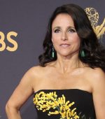 170928103054-julia-louis-dreyfus-super-169