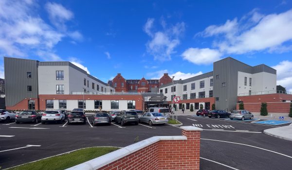 Ballyshannon Community Hospital Exterior-3136