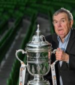 8 July 2019; Derek Wilkinson of Finn Harps with the cup during the Extra.ie FAI Cup First Round Draw at Aviva Stadium in Dublin. Photo by Sam Barnes/Sportsfile
