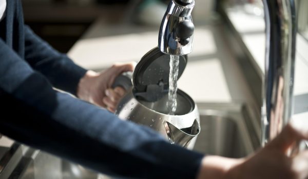 Filling kettle_Boil Water_1327