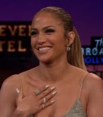 Jennifer-Lopez-Dishes-on-Her-Budding-Romance-with-A-Rod---Yo