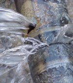 leaking-water-pipe