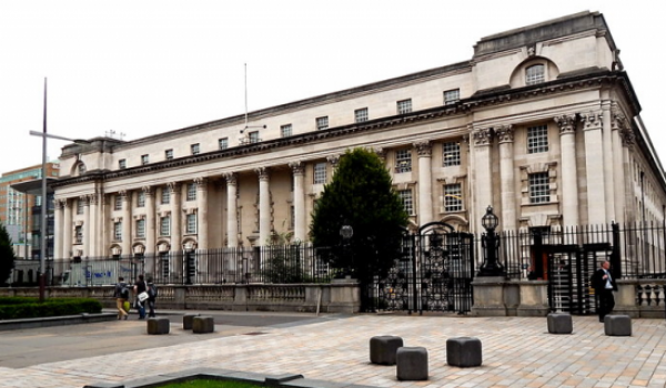 Royal-Courts-of-Justice-in-Belfast-640x426-1-640x320