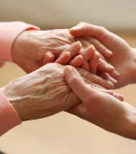 depositphotos_63463595-stock-photo-old-and-young-holding-hands