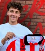 derry signing