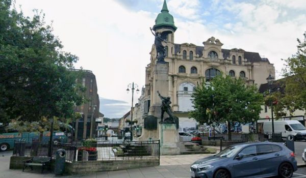 derry war memorial