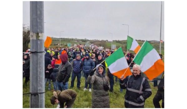 dual carriageway protest (2)