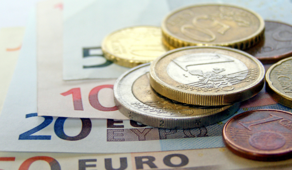 money cash budget euro (2)