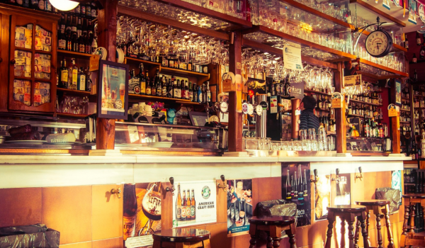 pub bar alcohol