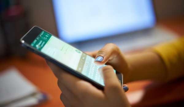 whatsapp social media phone texting