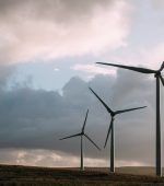 windmills-2181904_640